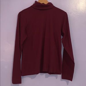 Burgundy red long sleebe turtleneck